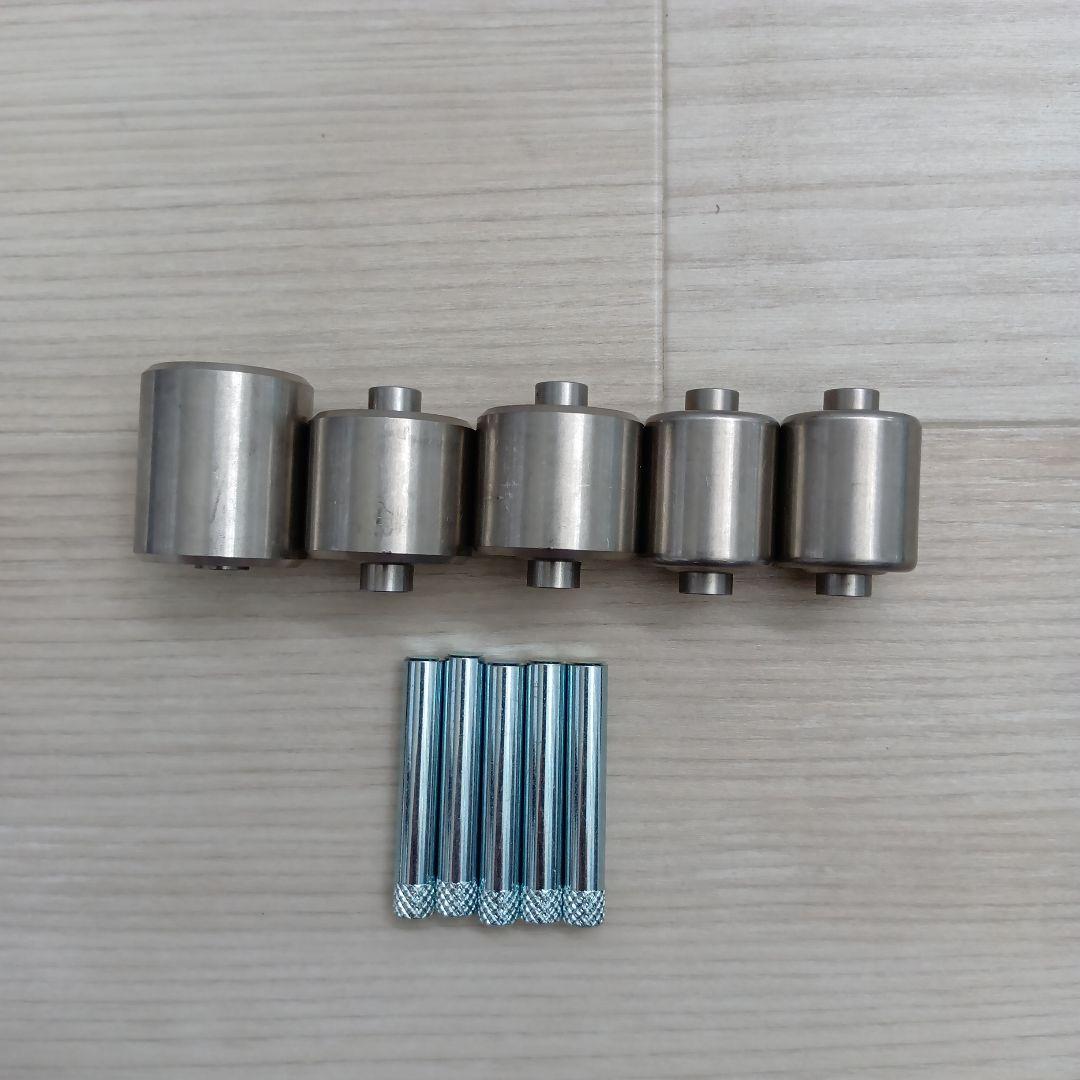 ライトスライダー用、走行ローラー大×1、中×2 カムローラー×2 シャフト×5