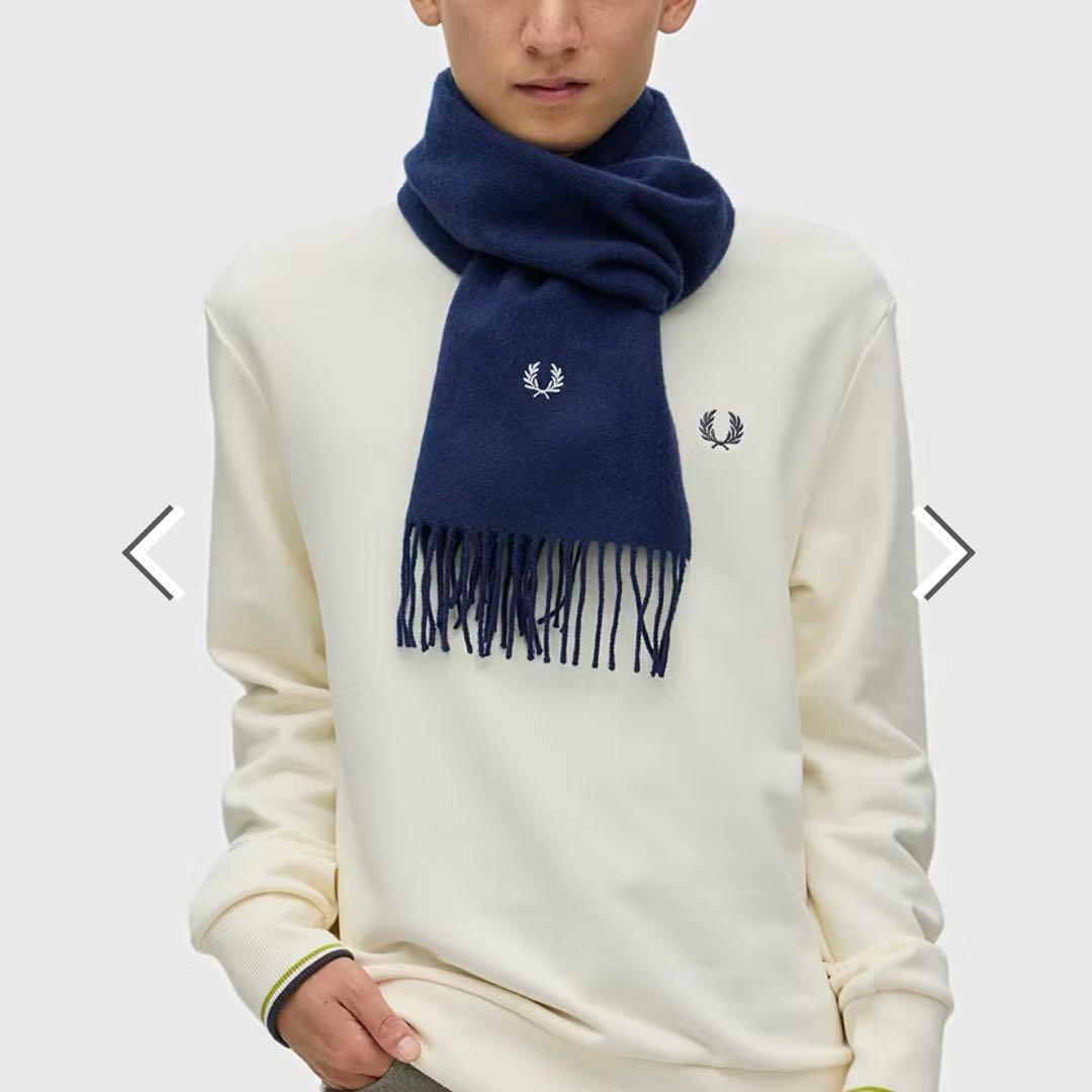 フレッドペリー　マフラー　ネイビー