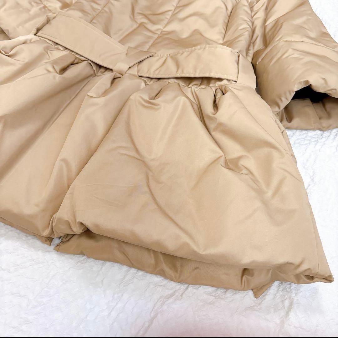 定価25万✨FOXEY 女優襟　シルクダウンコート　ベルト　ベージュ　ペプラム