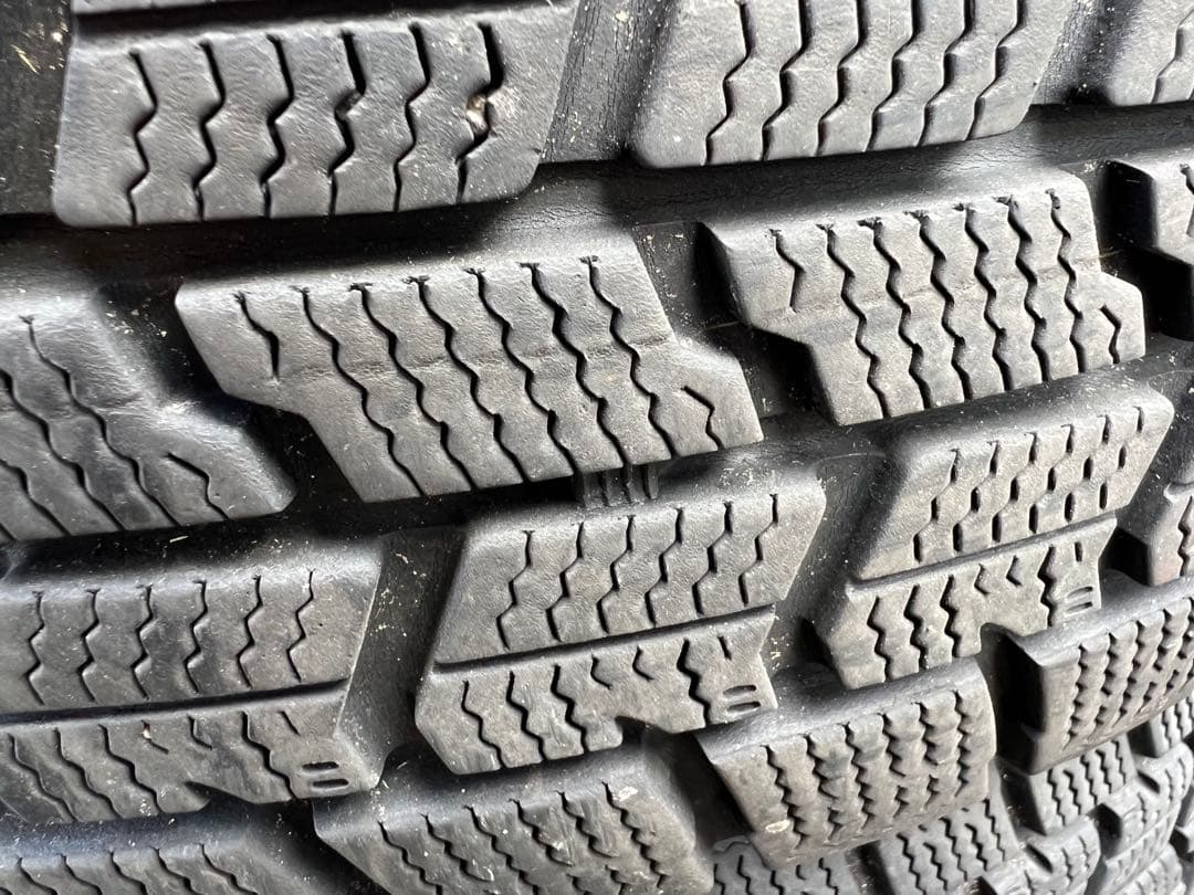 20年製 グッドイヤー ナビ7 175/70R14 スタッドレス 冬タイヤ 4本