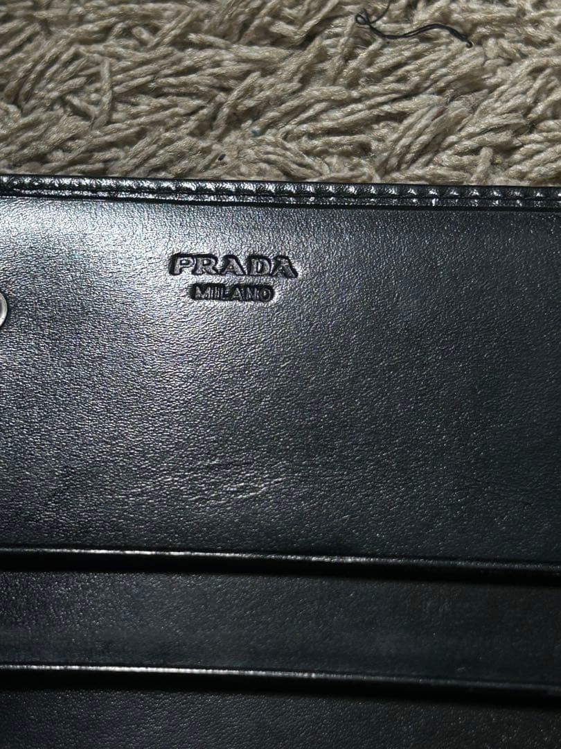 PRADA ブラック レザー 長財布