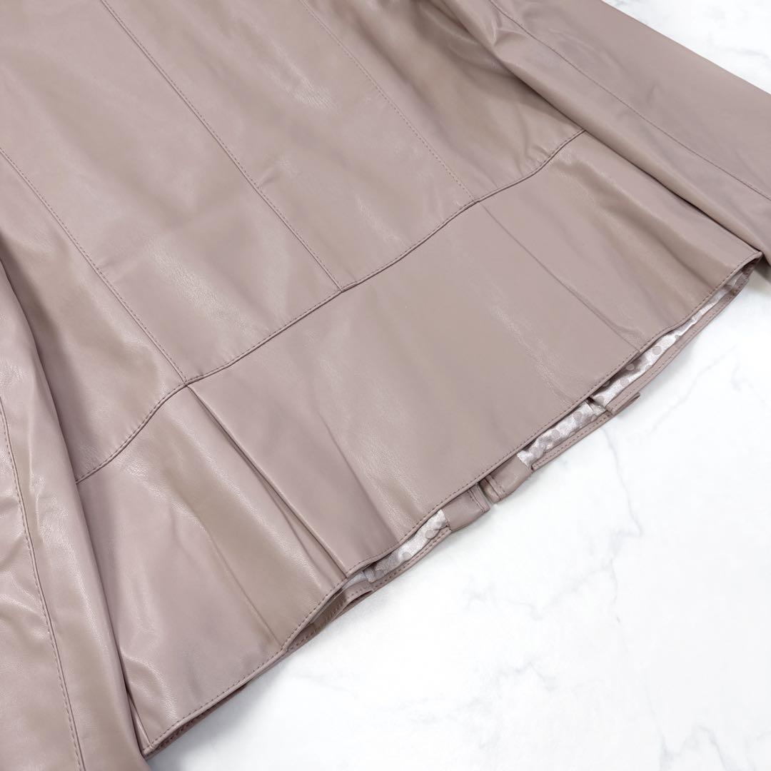 TO BE CHIC フェイクレザージャケット 40 ピンク フリル ペプラム