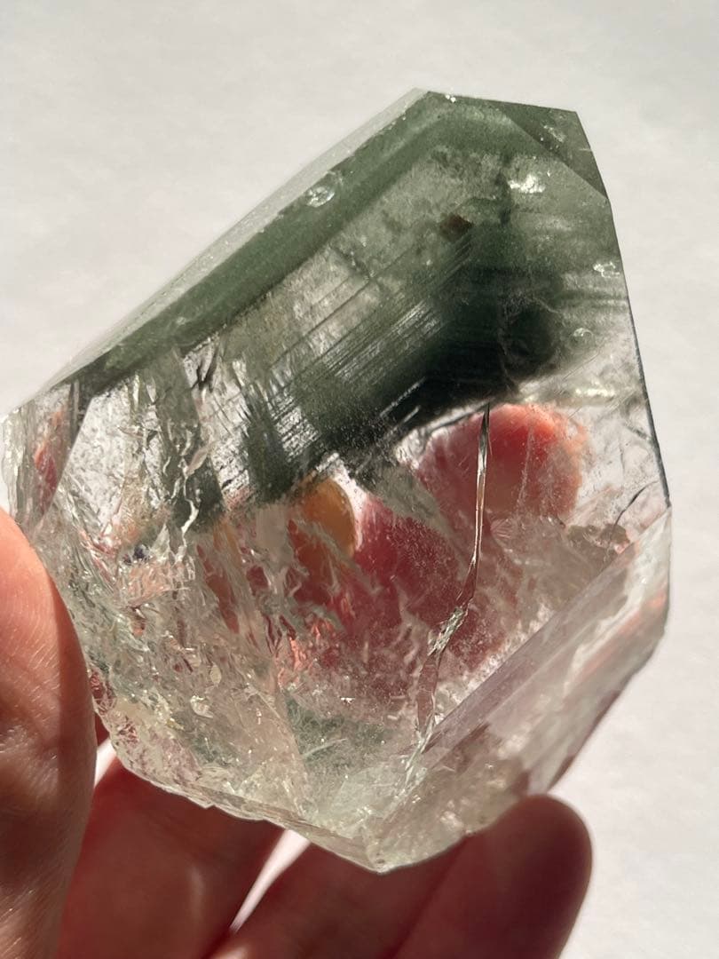 ガネーシュヒマール産　水晶　クローライト　ファントム