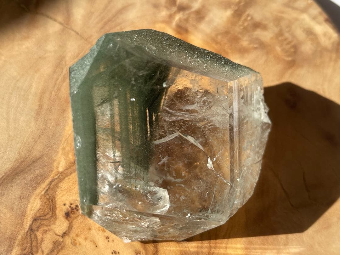 ガネーシュヒマール産　水晶　クローライト　ファントム