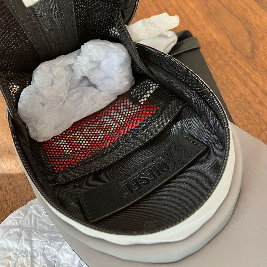 DIESEL ボディバッグ 1DR-POD 未使用