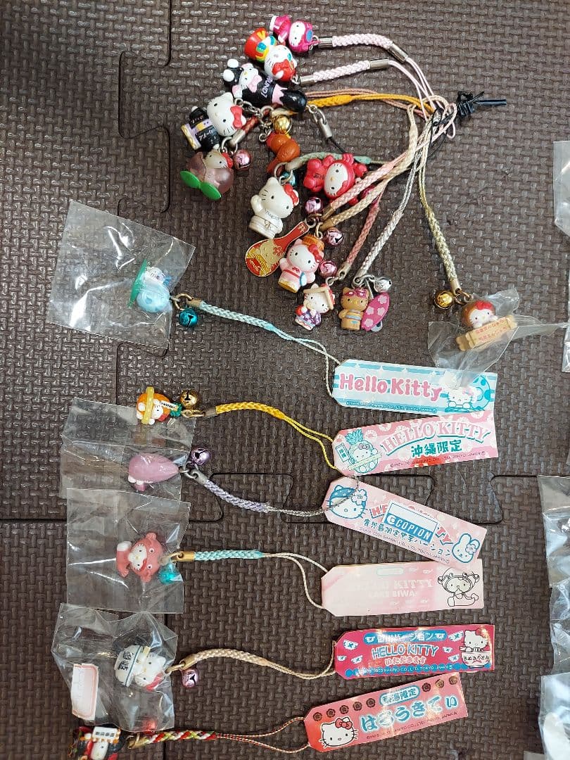 ハローキティご当地ストラップ38個セットバラ売り不可