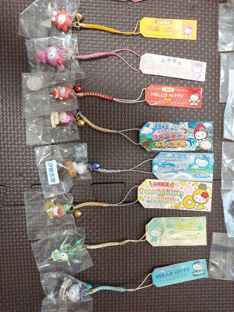 ハローキティご当地ストラップ38個セットバラ売り不可