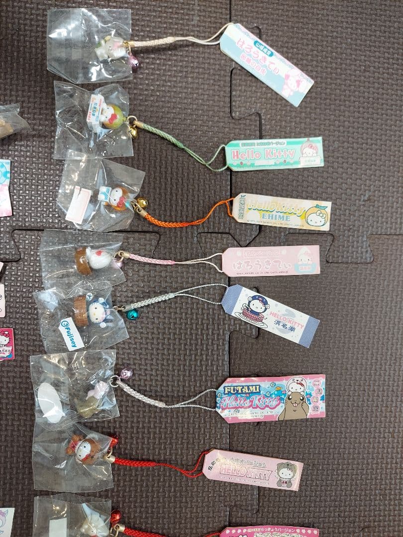 ハローキティご当地ストラップ38個セットバラ売り不可