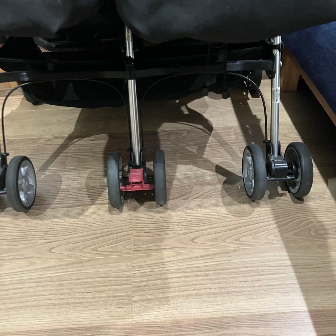 【にゃんこ】Combiコンビツインスピン　2人乗り双子ベビーカー雨カバー付