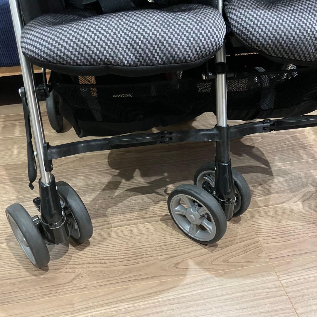 【にゃんこ】Combiコンビツインスピン　2人乗り双子ベビーカー雨カバー付