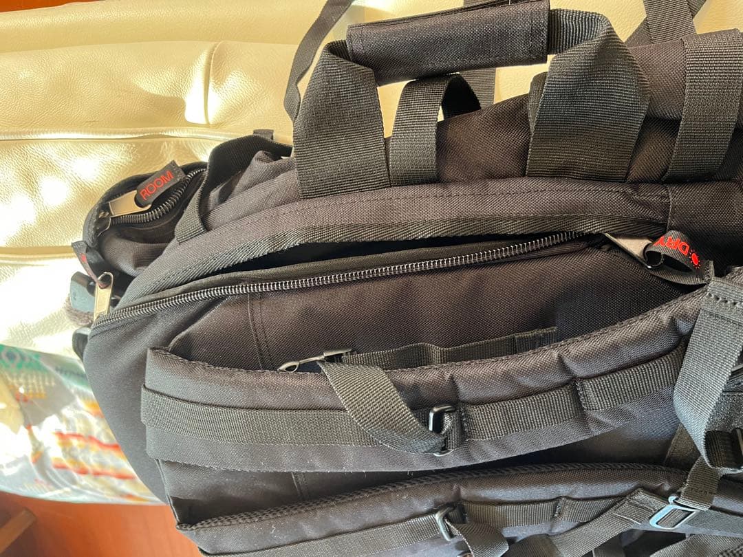 インハビタントバックパック