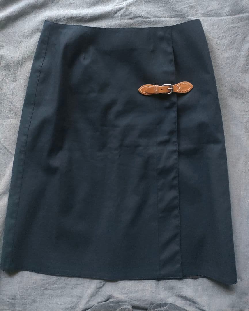 PRADA 黒 ひざ丈スカート