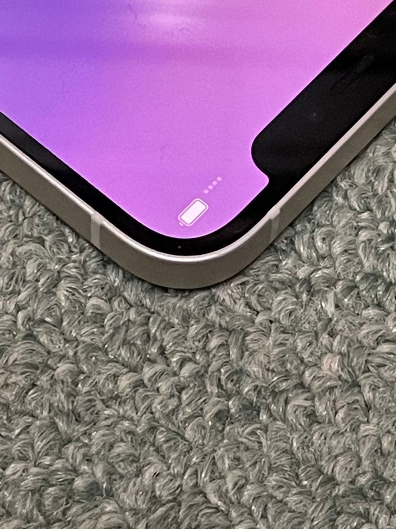 Apple iPhone 12 64GB ホワイト 本体　ガラスコーティング済