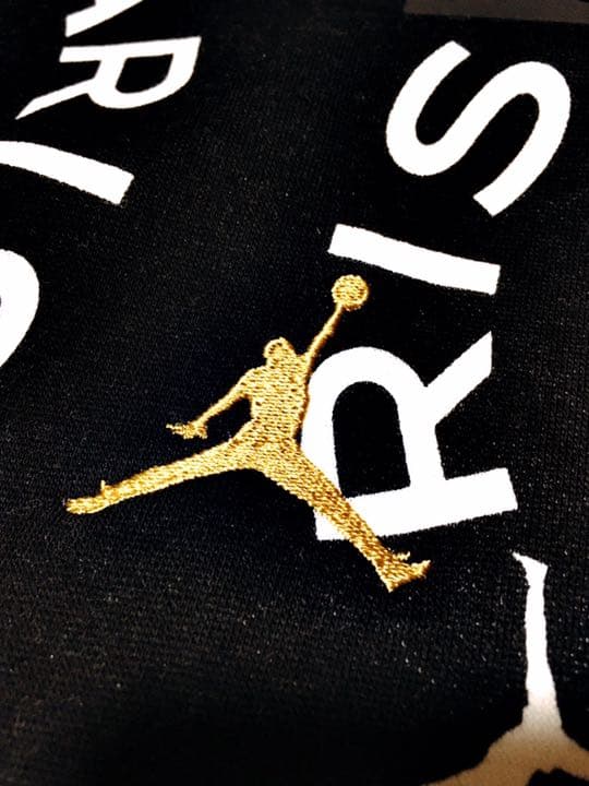 パリサンジェルマン×ジョーダン　コラボ　パーカー　S