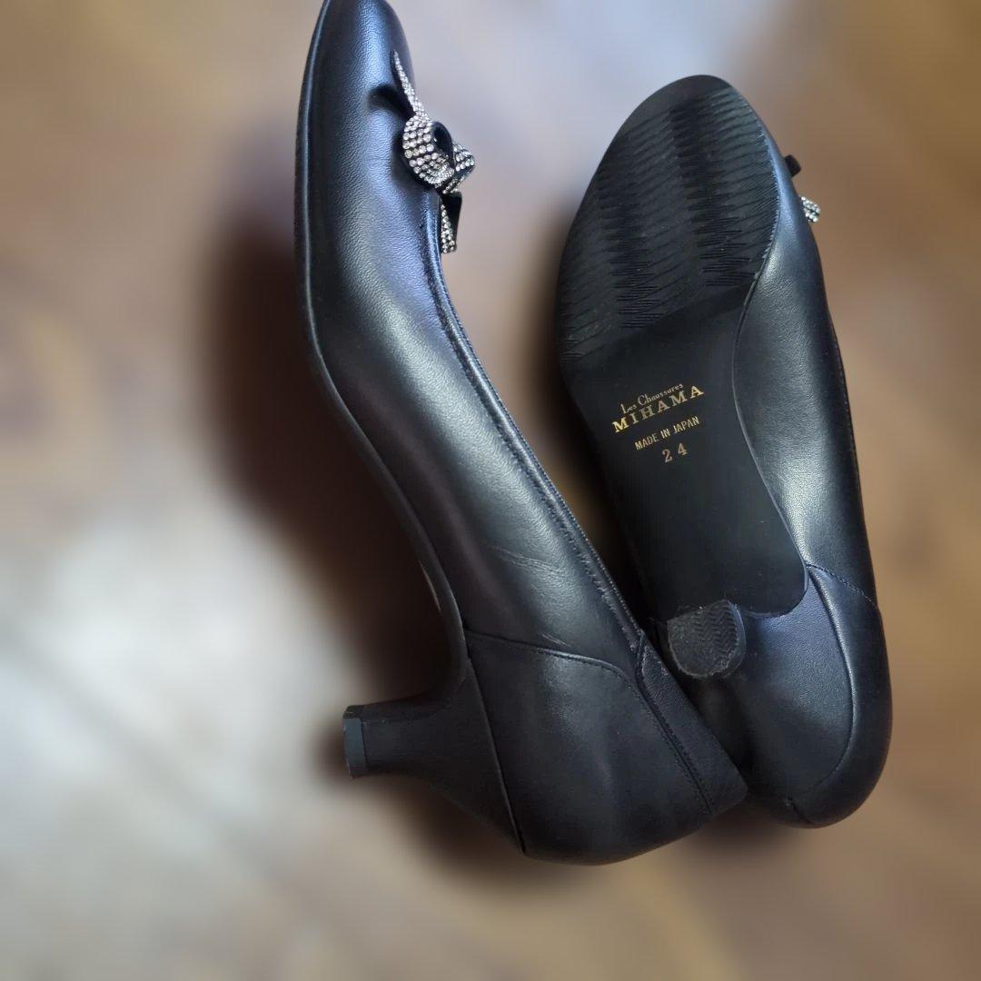 ミハマ　ラインストーンリボン付き本革パンプスブラック