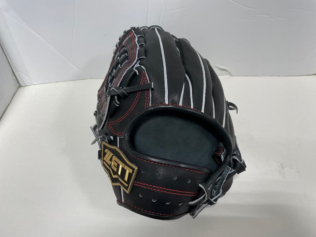 ゼット少年軟式用グラブ　左投げ用