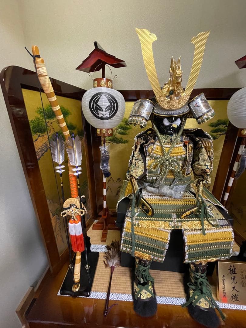 五月人形　着用鎧　飾台付　引き取りのみ