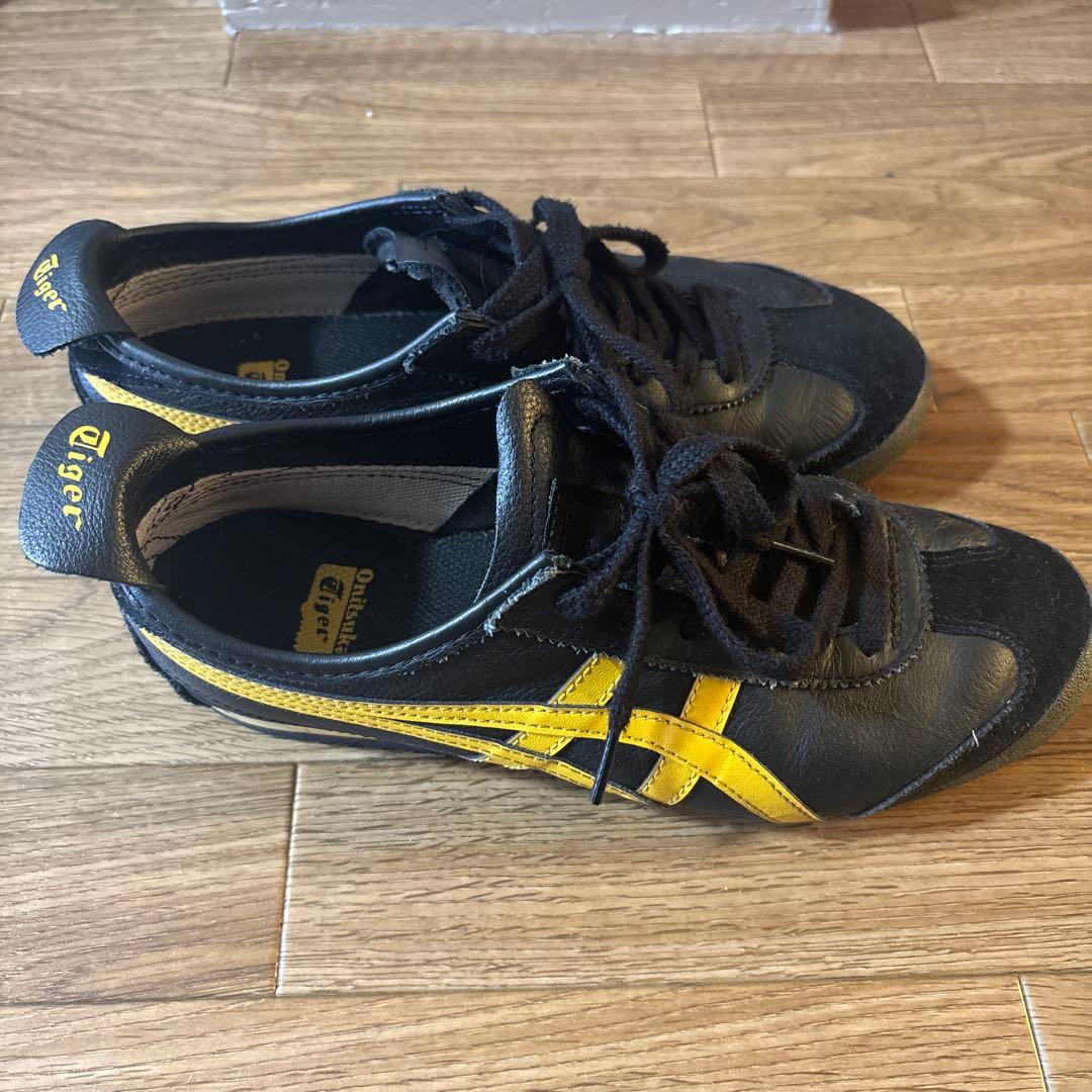 Onitsuka Tiger 黒/黄 スニーカー