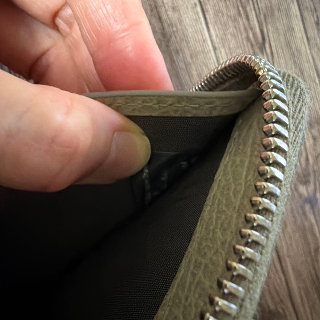 メゾンマルジェラ2つ折り財布