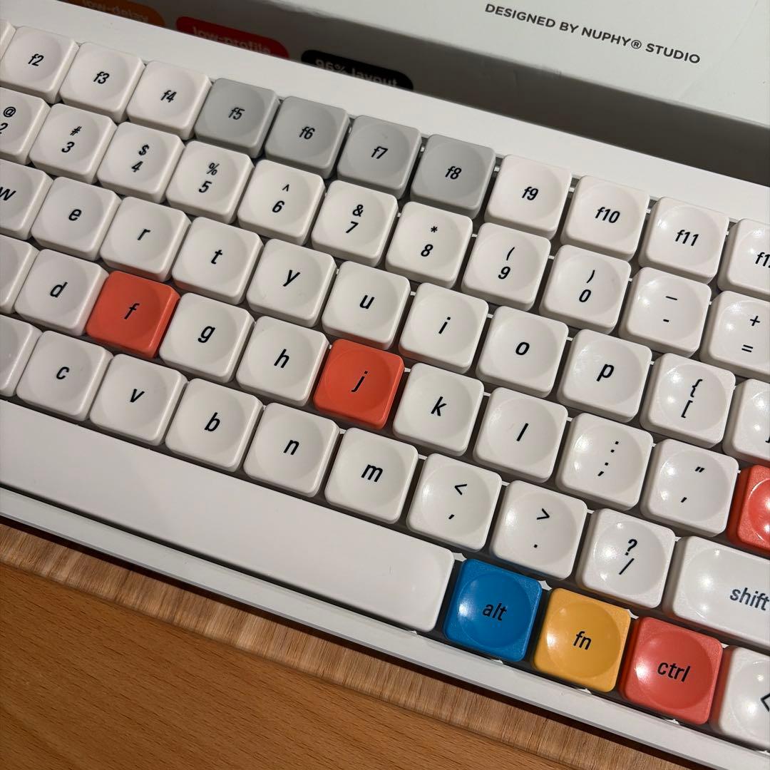 NuPhy AIR96 リストレスト キーキャップ付き