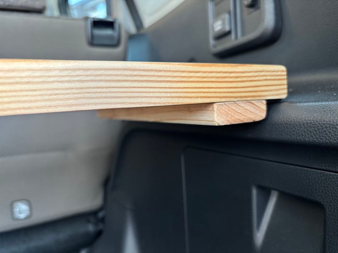 新型シエンタ10系専用 杉無垢材ラゲッジボード &車中泊テーブル