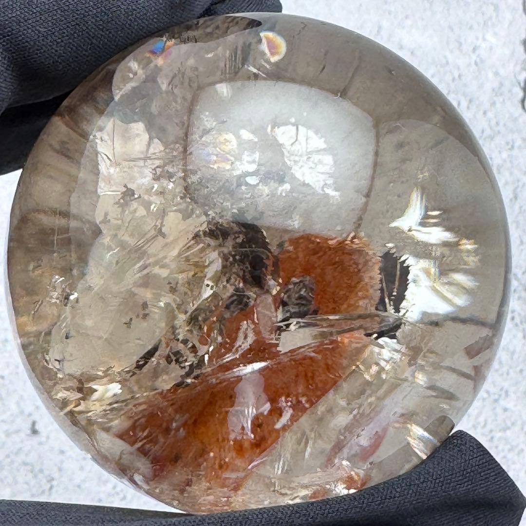 M-31虹入りクォーツインクォーツ 丸玉 天然淡スモーキー水晶スフィア　内包結晶