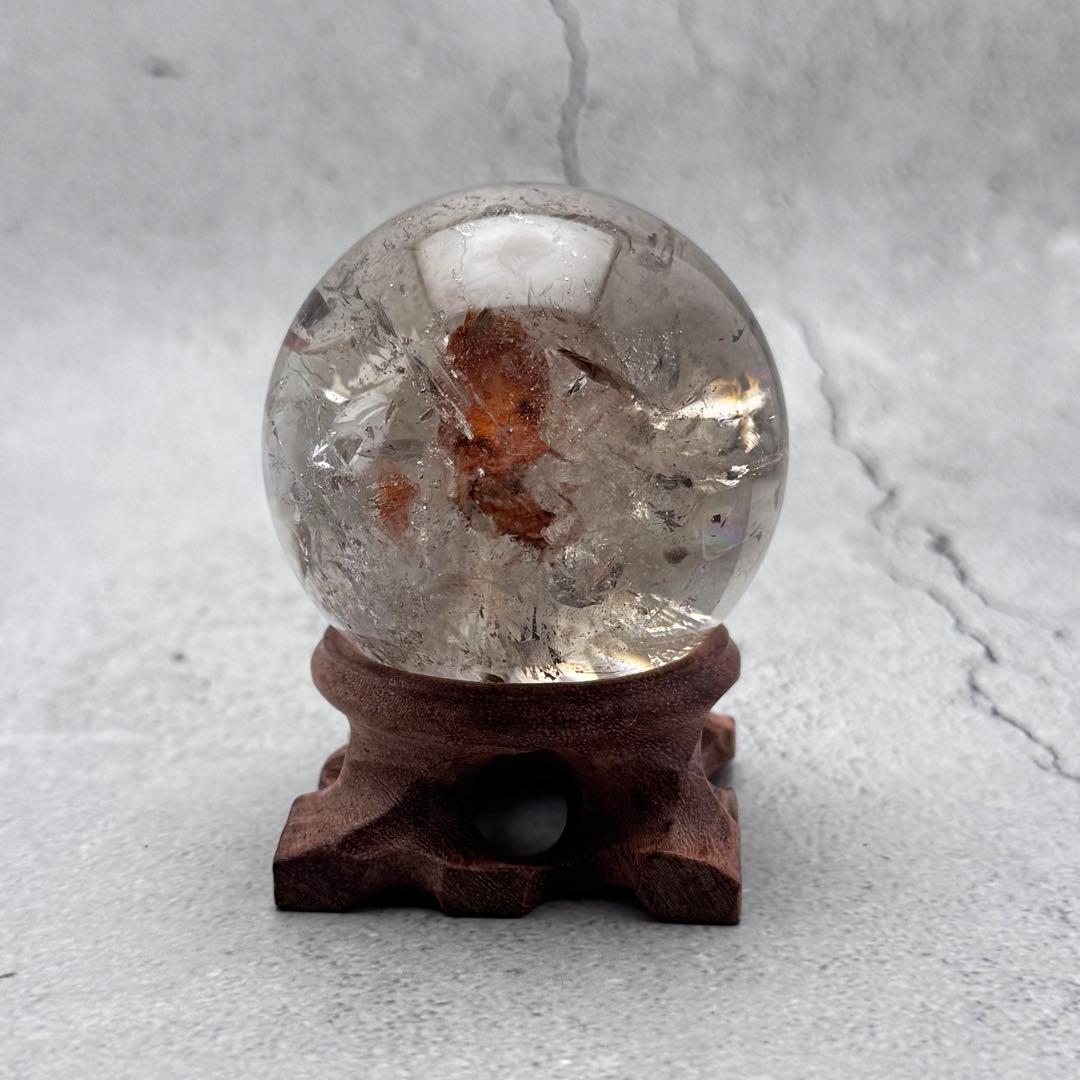 M-31虹入りクォーツインクォーツ 丸玉 天然淡スモーキー水晶スフィア　内包結晶