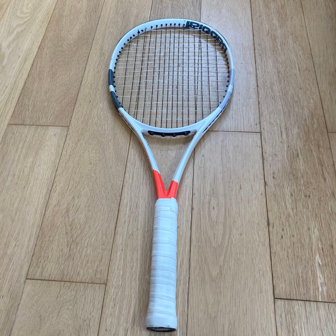 硬式テニスラケット バボラ　ピュアストライク100 グリップサイズ3