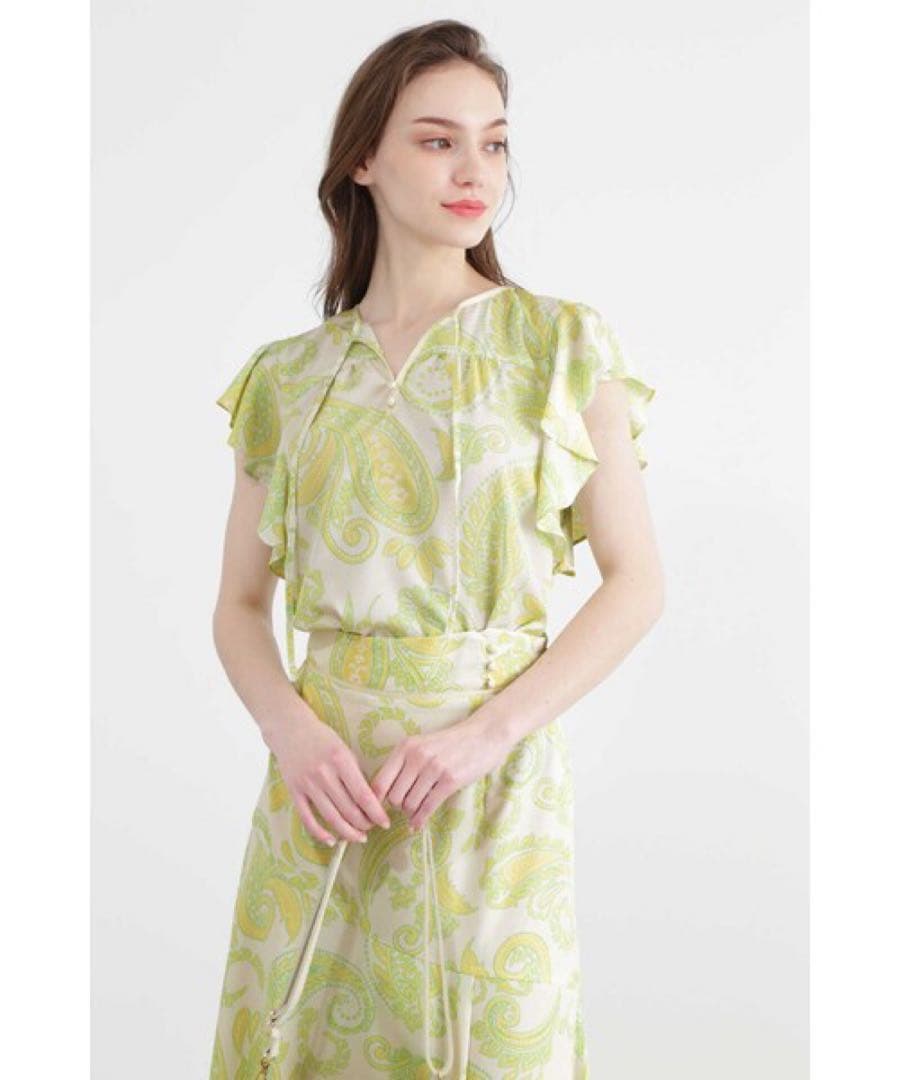 ペイズリー柄フリル袖ブラウス