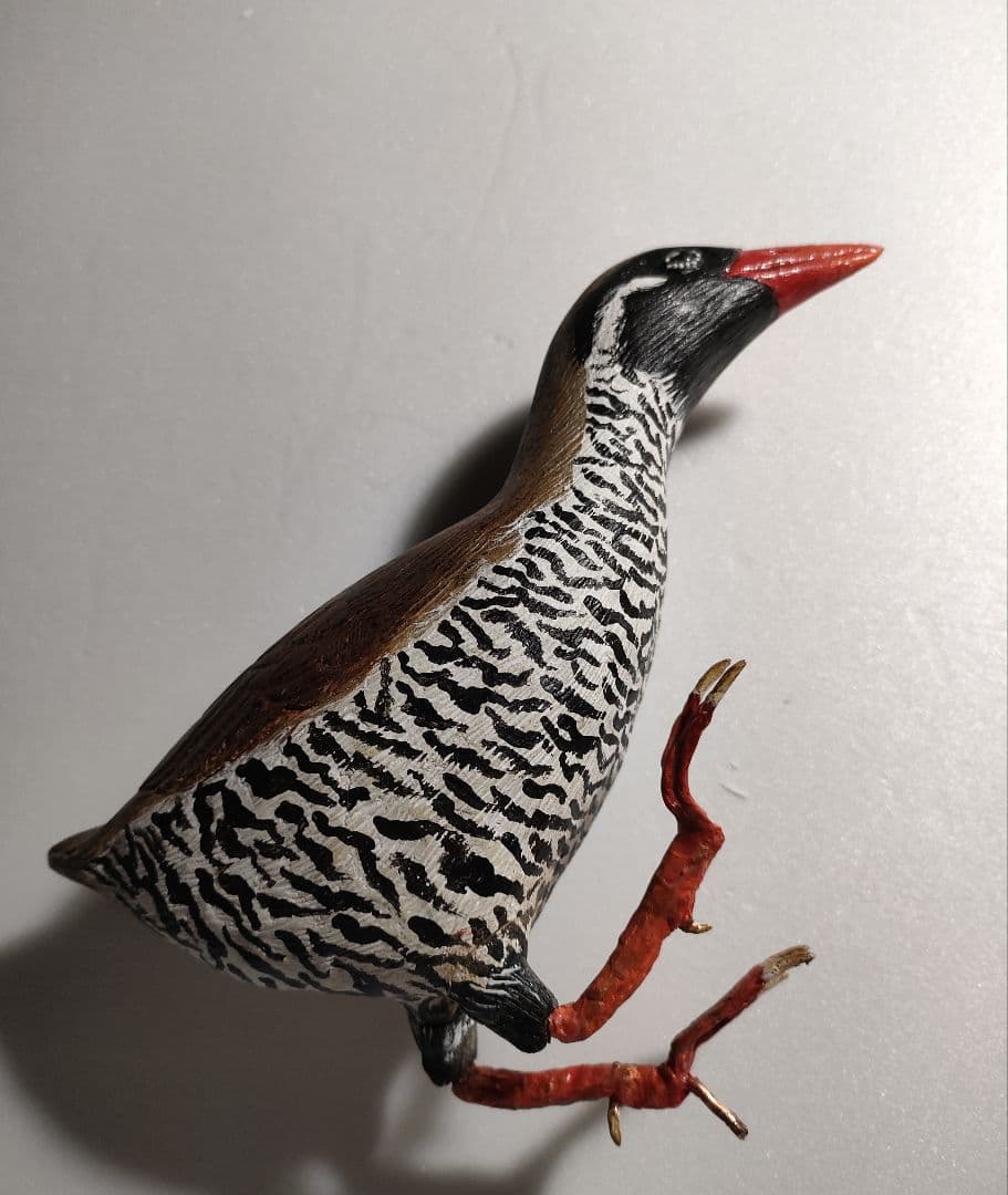 ヤンバルクイナ　バードカービング