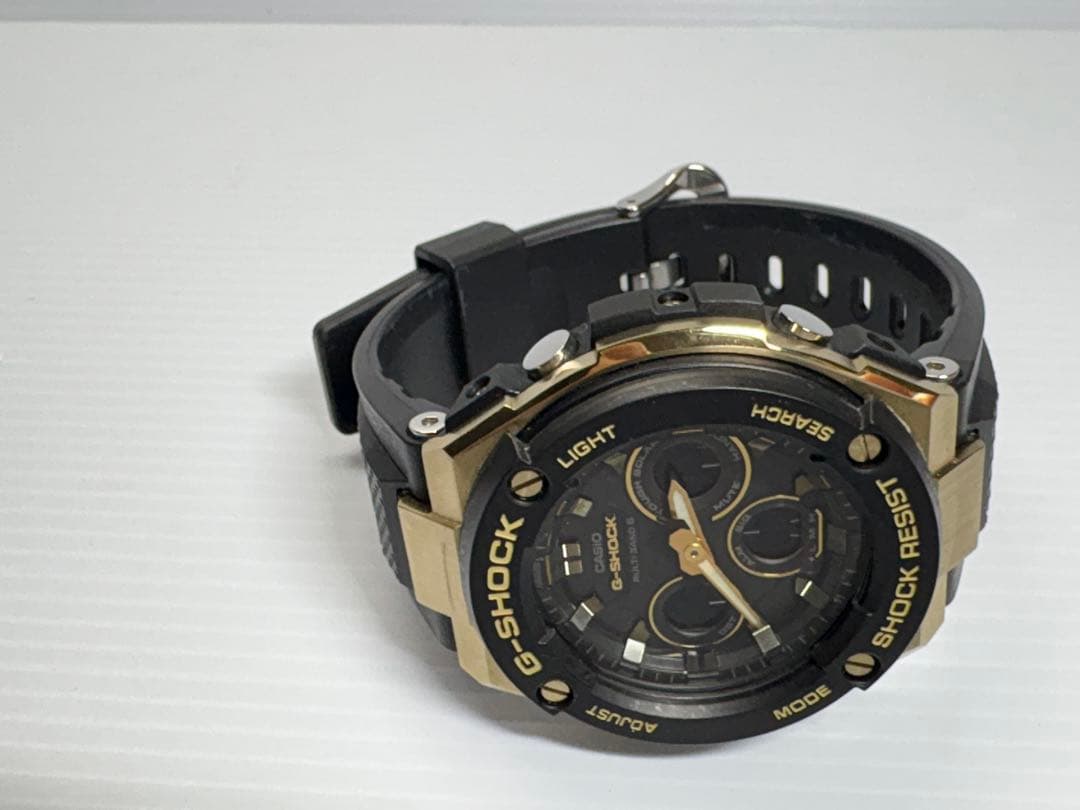 美品・取説・箱付❗️CASIO・G-SHOCK・GSTーW300G・電波ソーラー