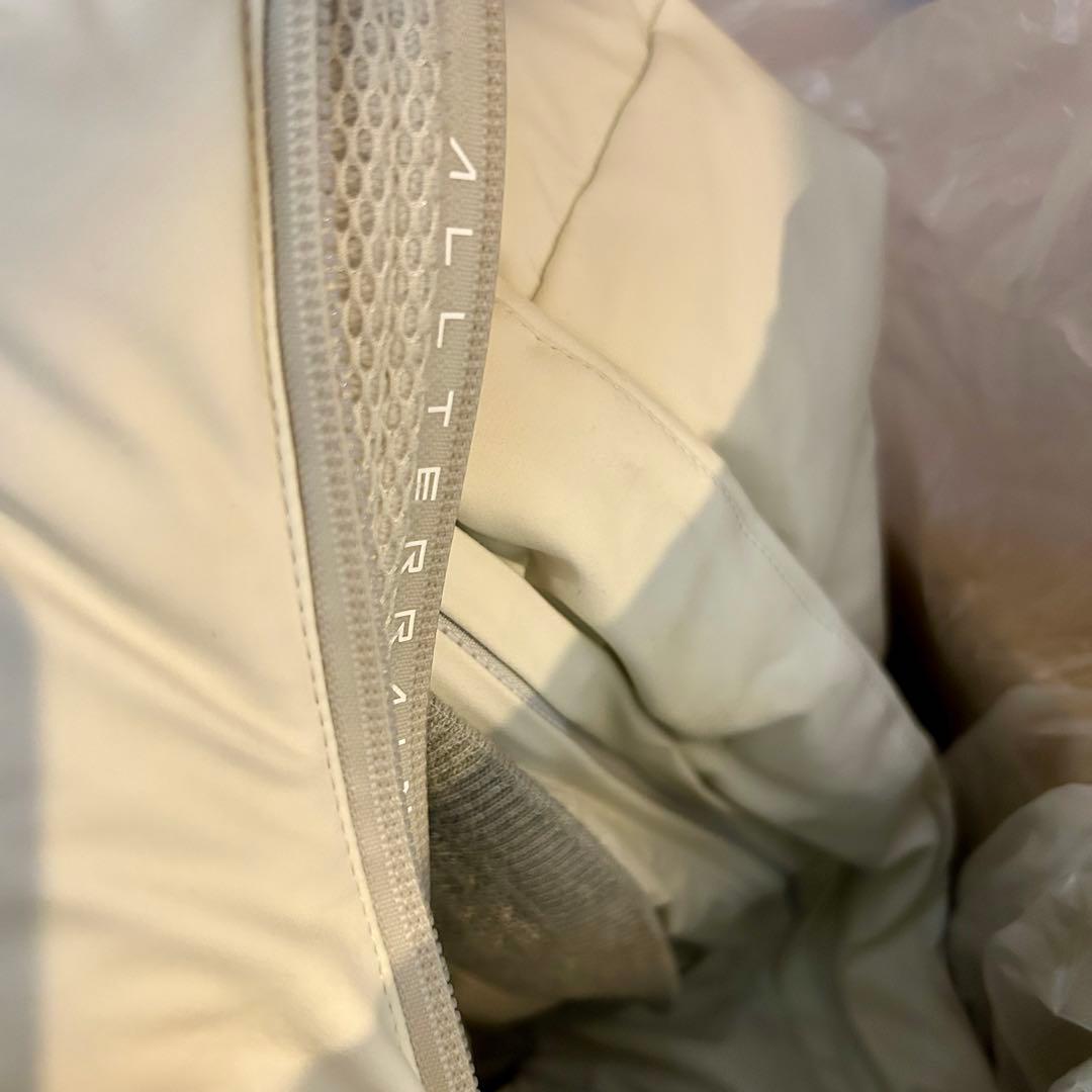 【専用】デサントオルテライン　水沢ダウン　S　マウンテニア　白　ホワイト