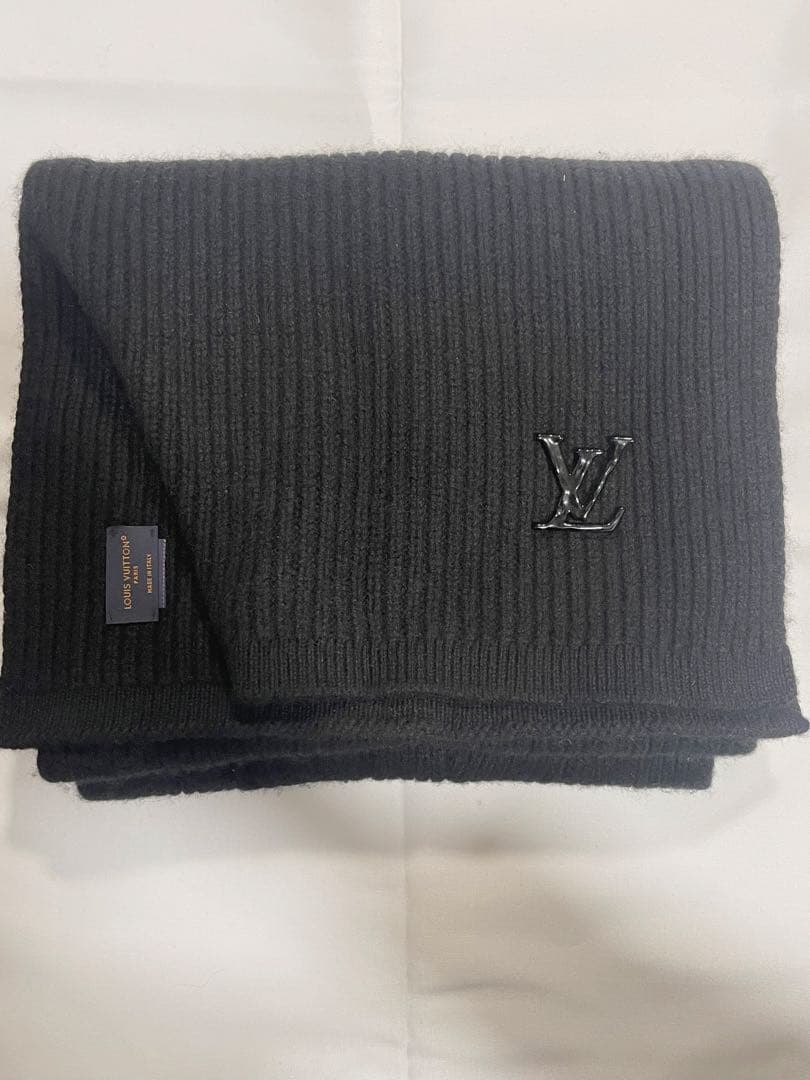 ルイヴィトン カシミヤ100% ロングマフラー 黒 LVロゴ