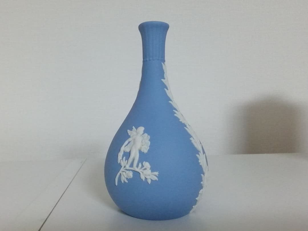 ウェッジウッド　ペールブルー　花瓶