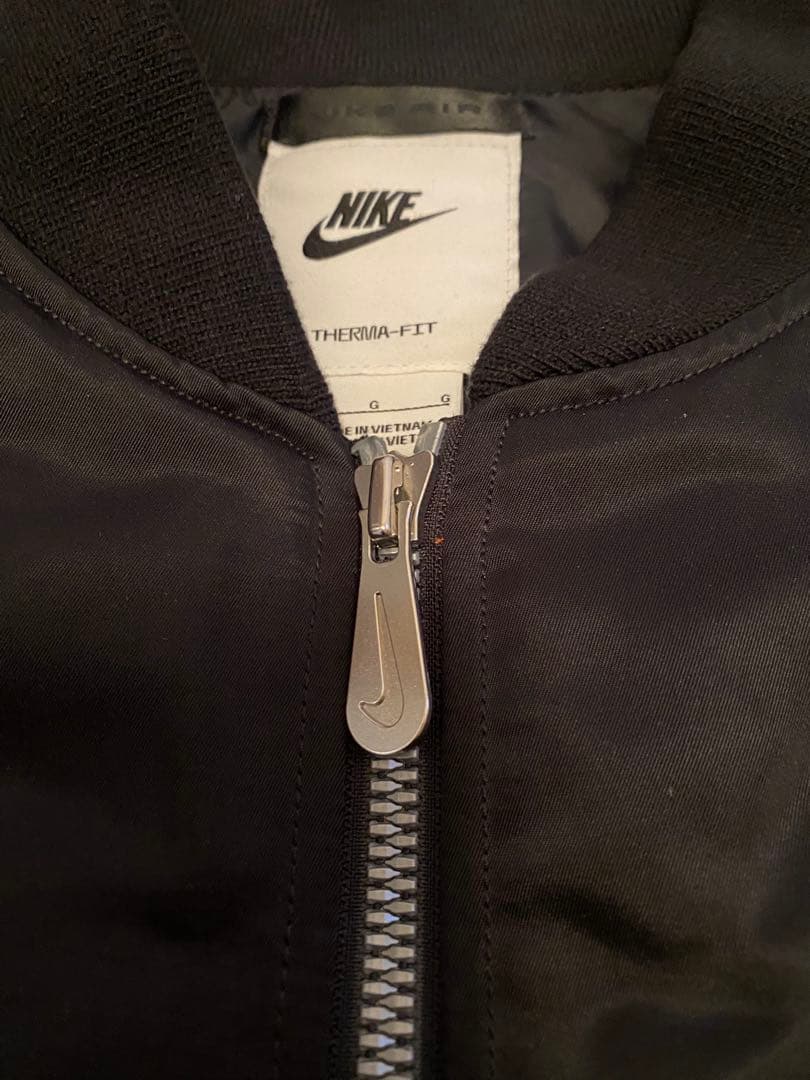 NIKE ボンバージャケット