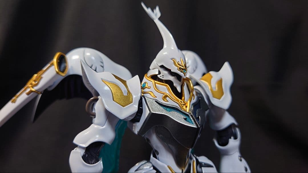 バンダイ　HGサーバイン　塗装済完成品