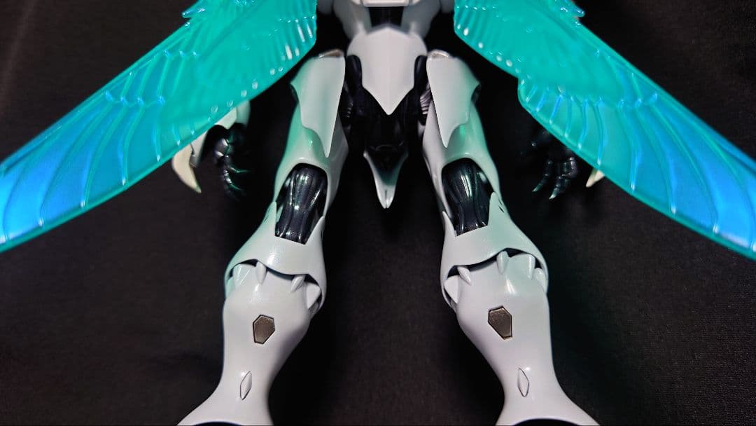 バンダイ　HGサーバイン　塗装済完成品