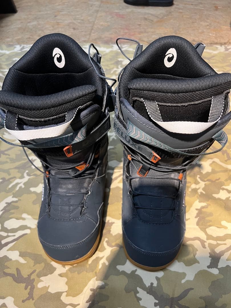 DEELUXE IDスノーボードブーツ