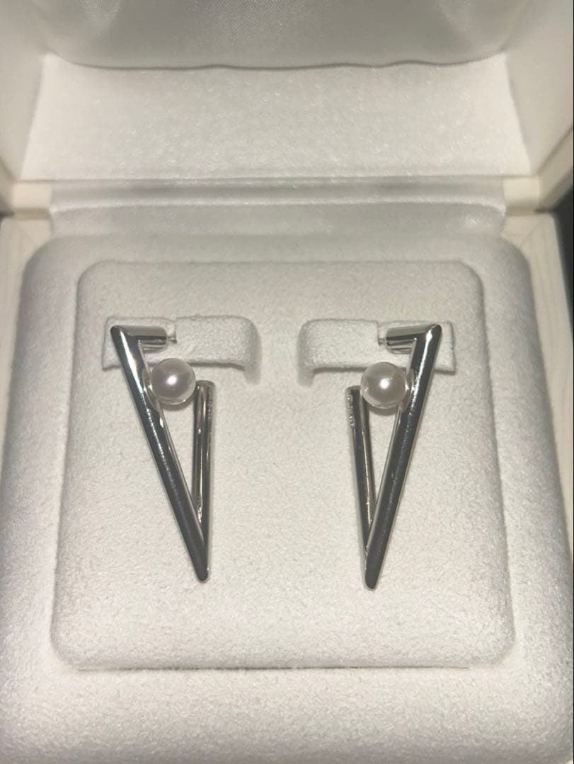 MIKIMOTO ミキモトＶコード ピアス