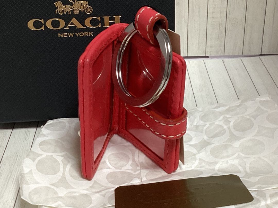 未使用美品タグ付コーチCOACH レッド キーホルダーキーリング本物写真入手帳型