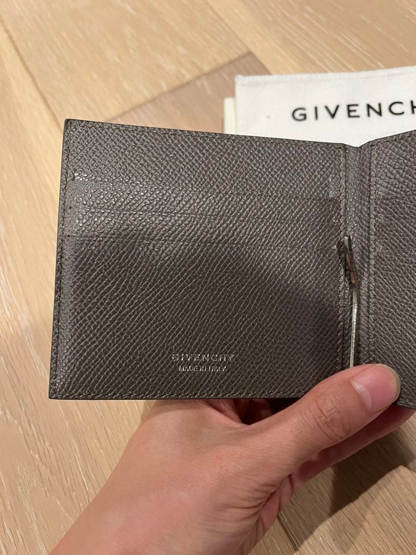 セール【未使用】GIVENCHY レザー マネークリップ