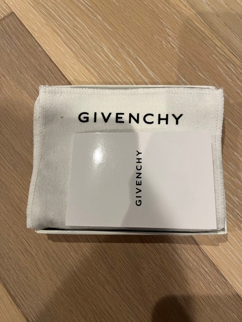 セール【未使用】GIVENCHY レザー マネークリップ