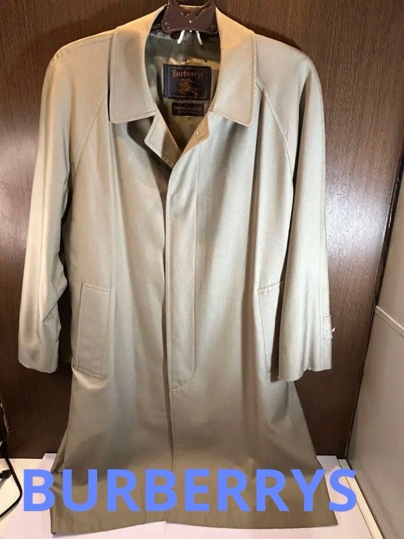 Burberrysメンズステンカラーコート　裏地無地