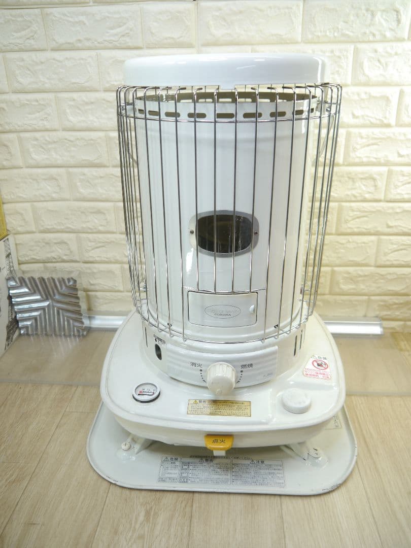 送料無料中◆2014◆コロナ　ホワイト　石油ストーブ 安全ガード付き