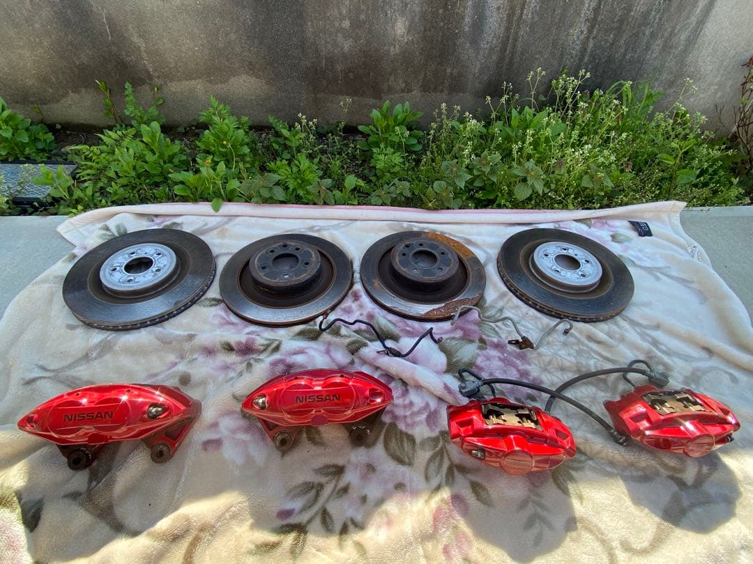 NISSAN 赤 アケボノブレーキキャリパー 4個セット V36 Z34