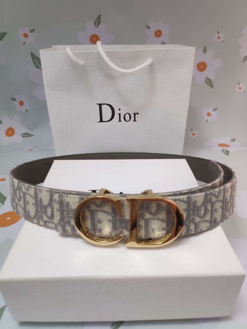 クリスチャンディオール　レザーベルト グレ/金色バックル　95cm　超美品