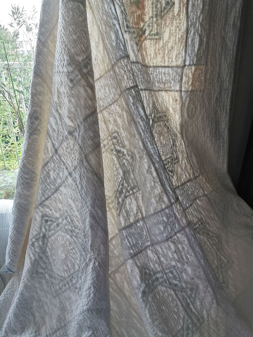 アンティーク 星 風車パッチワーク 小花青磁色刺繍 ふんわりダブルフェイスキルト