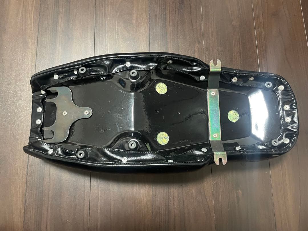 motor rock sr400 TTシート　ベーツタイプ