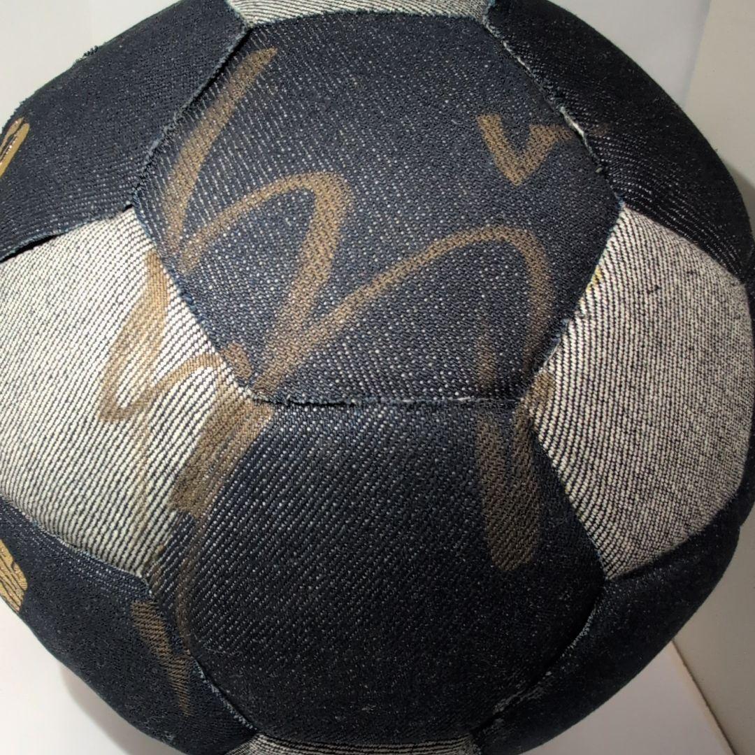 サッカーワールドカップドイツ大会出場記念 中田英寿直筆サイン入りサッカーボール