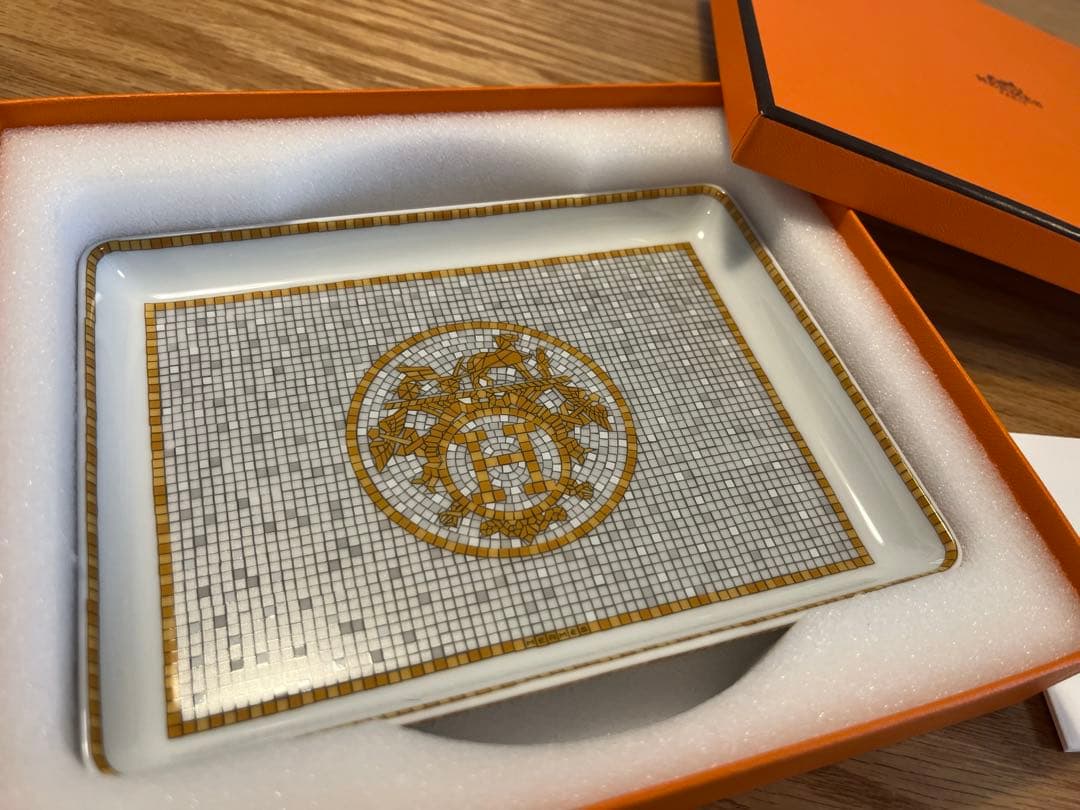 【新品未使用】エルメス　トレー 〈モザイク 24〉ゴールド PM